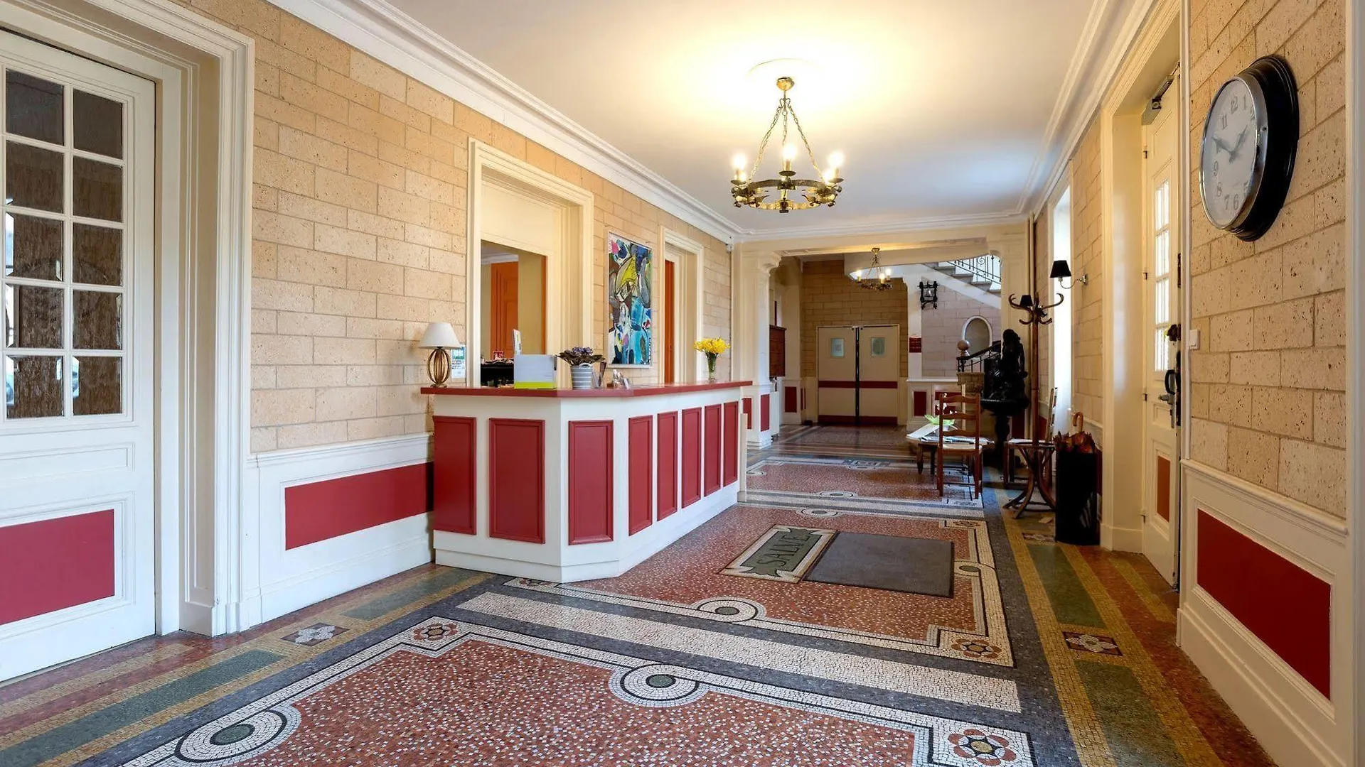Domaine Des Cedres - Hotel, Gites Et Insolites Villebois Hotel